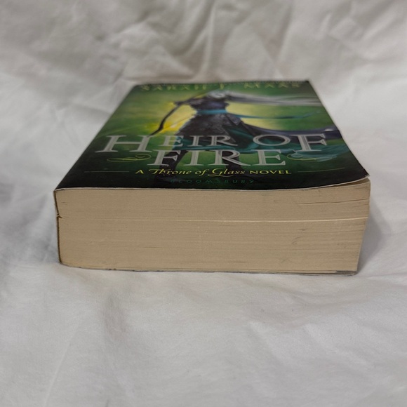 Heir of Fire Paperback Book - Throne of Glass Series Book 3 by Sarah J. Maas - Picture 8 of 13